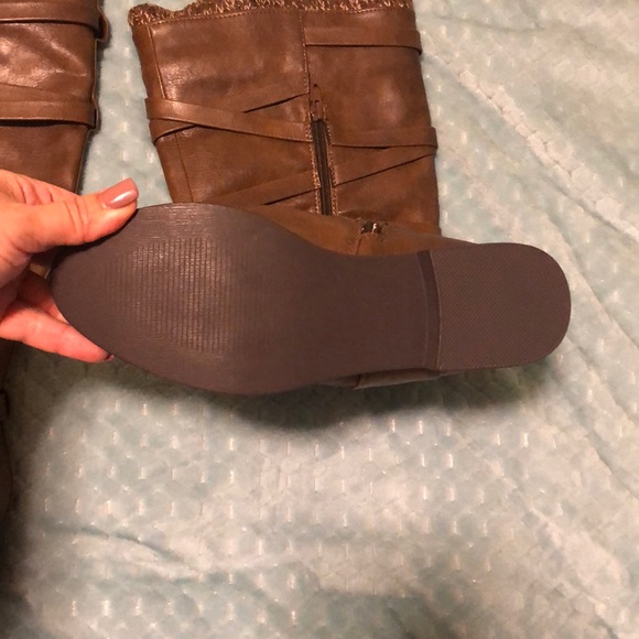 Boots - Picture 2 of 2